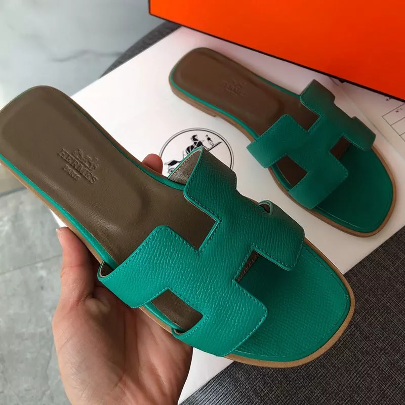 Affordable Hermes Oran Slides Women Grain Calfskin In Green 0115