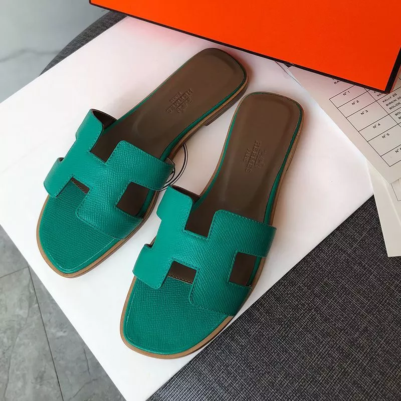 Affordable Hermes Oran Slides Women Grain Calfskin In Green 0115