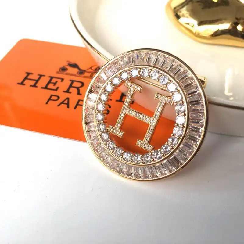 Cheap Hermes H Hollow Earrings with Crystals In Gold 0205